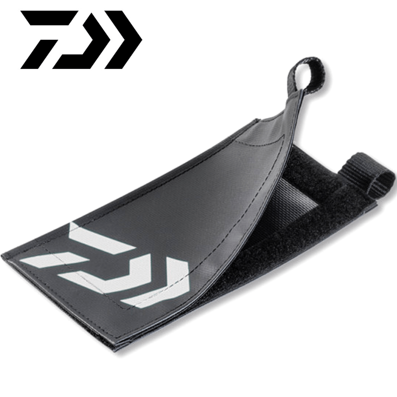 DAIWA FUNCTIONAL PROTECTIVE LURE & ROD WRAP - Image 3