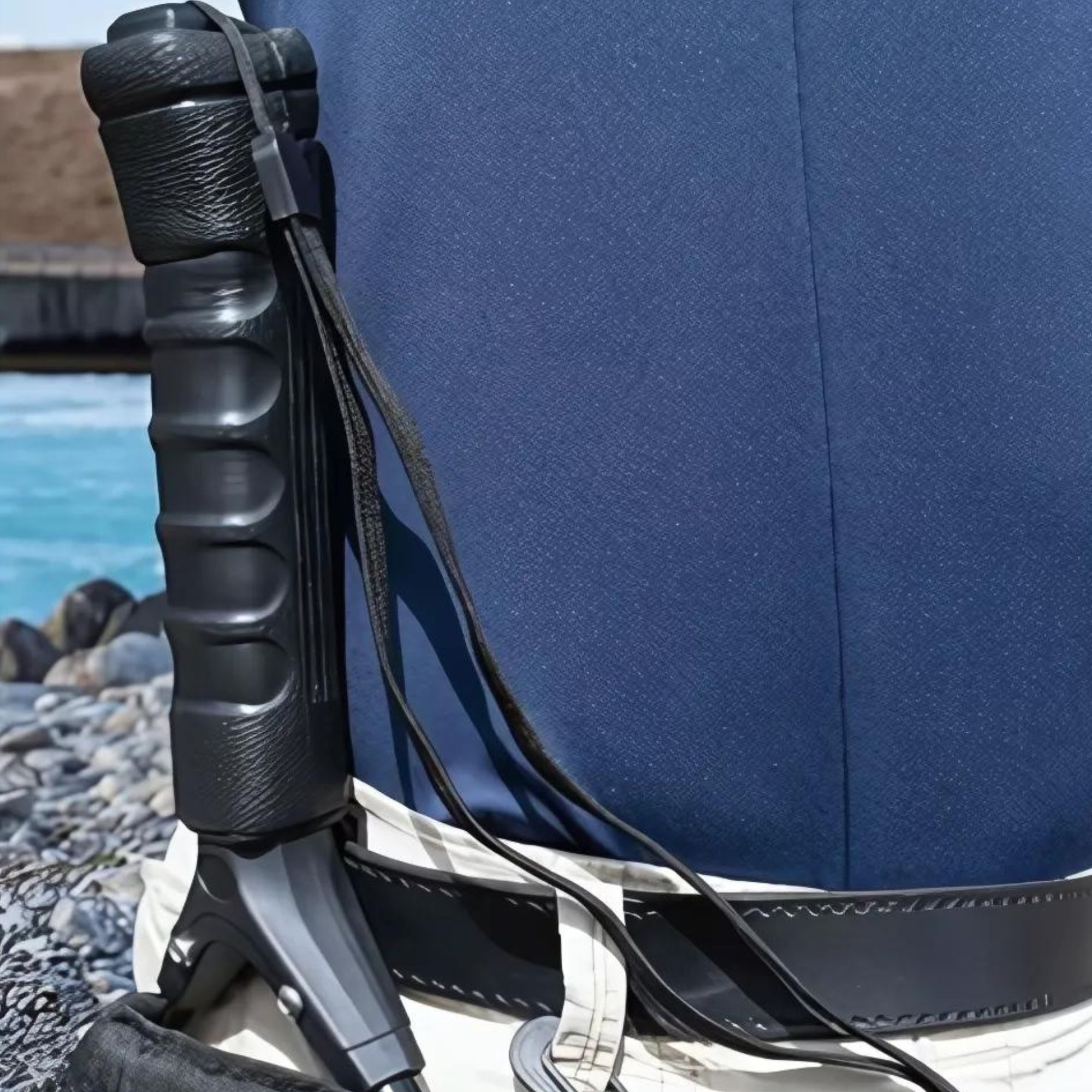 BLACK MAGIC Fishing Belt-Clip Small Landing NET - Image 4