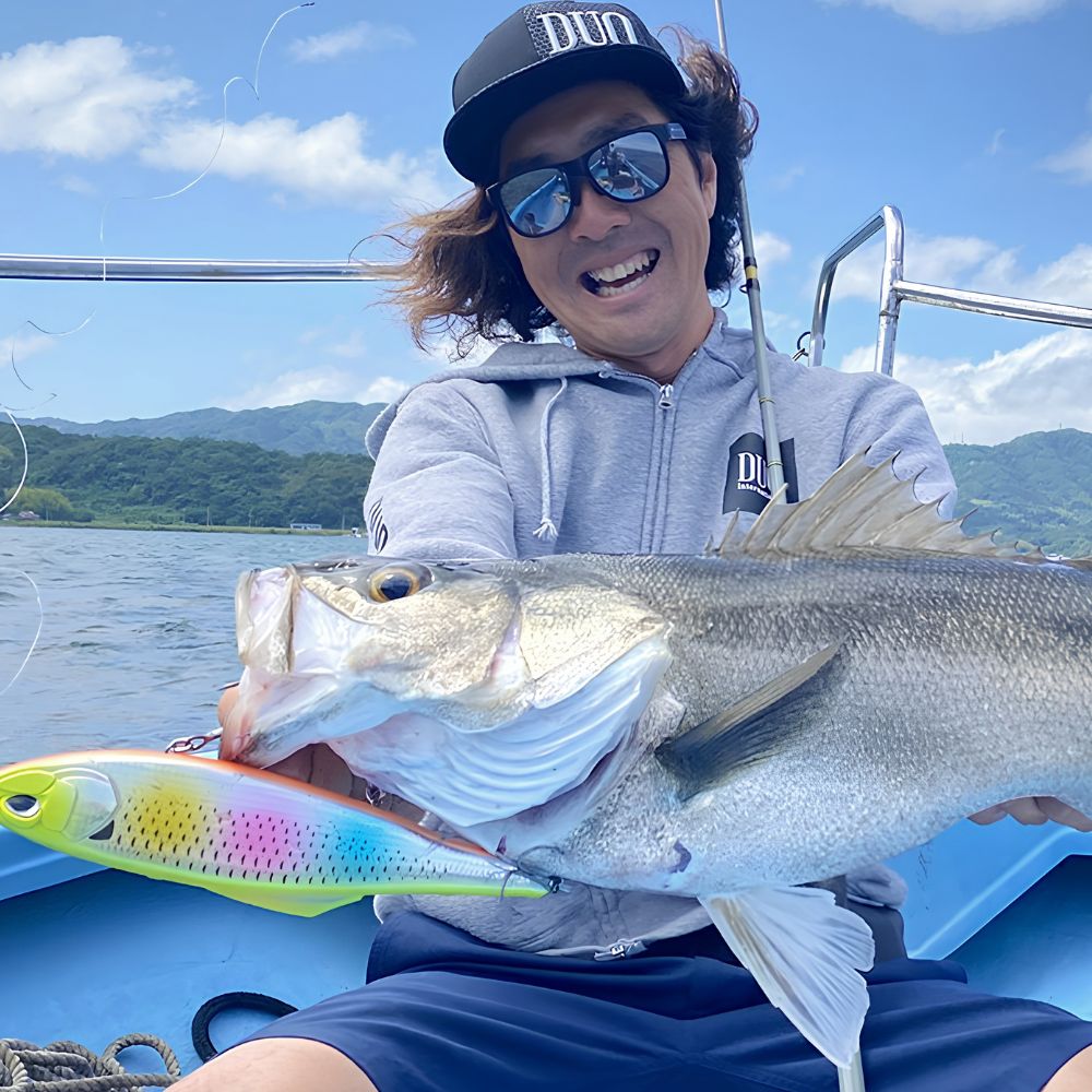 DUO Sea Bass Fishing Big Bait Lipless Floating Lure ROUGH TRAIL KONO FLAT 240F - Image 2
